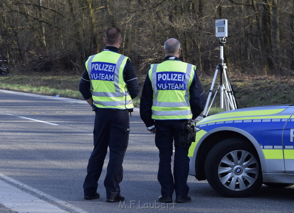 Schwerer VU Krad Fahrrad Koeln Porz Alte Koelnerstr P186.JPG - Miklos Laubert